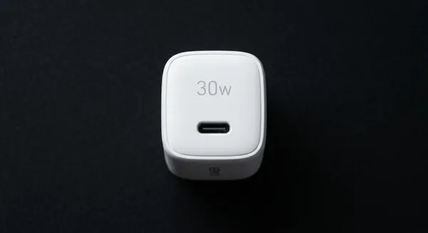 USB-C rychlonabíječka 30W